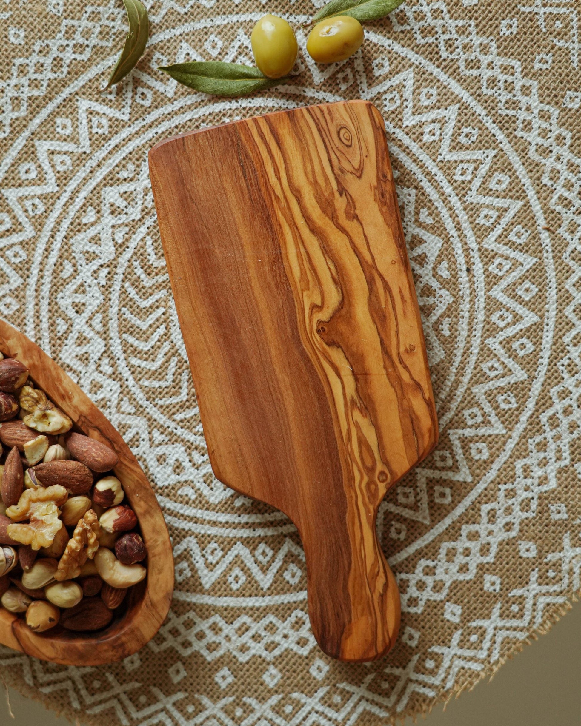 Handcrafted Olive Wood Cutting Board - Tunsouk | Premium Olive Oil 🫒 & Olivewood