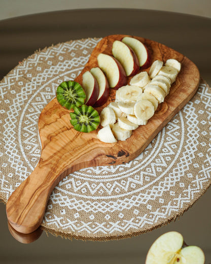 Irregular Shaped Cutting Board with Handle – Perfect for Culinary Creativity - Tunsouk | Premium Olive Oil 🫒 & Olivewood