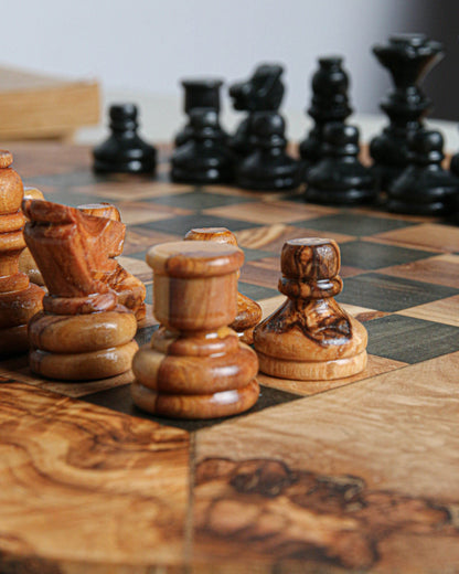 Minimalist CHESS SET WITHOUT FOOTHOLD IRREGULAR RUSTIC | FREE PERSONALIZATION - Tunsouk | Premium Olive Oil 🫒 & Olivewood