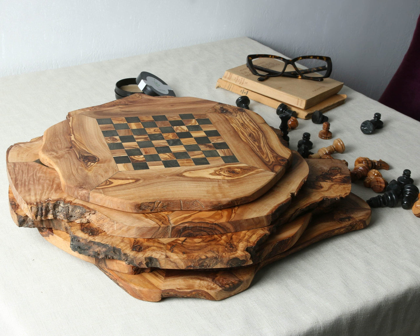 Minimalist CHESS SET WITHOUT FOOTHOLD IRREGULAR RUSTIC | FREE PERSONALIZATION - Tunsouk | Premium Olive Oil 🫒 & Olivewood