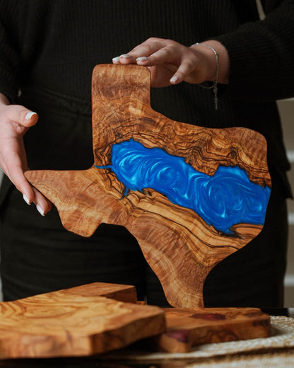 Texas Shaped Olive Wood Cutting Board | Handcrafted Rustic Kitchen Décor | Unique Texas Gift - Tunsouk | Premium Olive Oil 🫒 & Olivewood