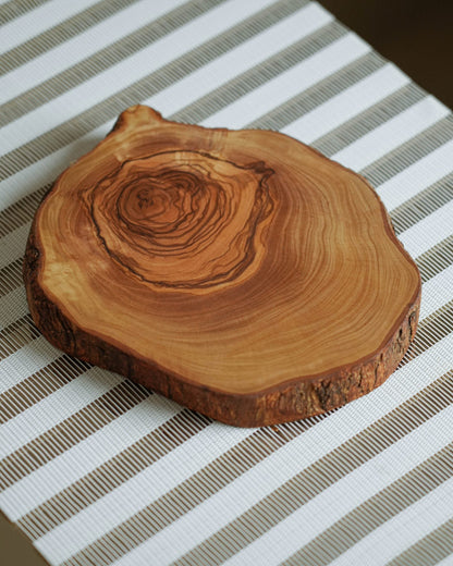 WOOD CUTTING BOARD - Tunsouk | Premium Olive Oil 🫒 & Olivewood