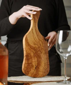 Irregular Shaped Cutting Board with Handle – Perfect for Culinary Creativity